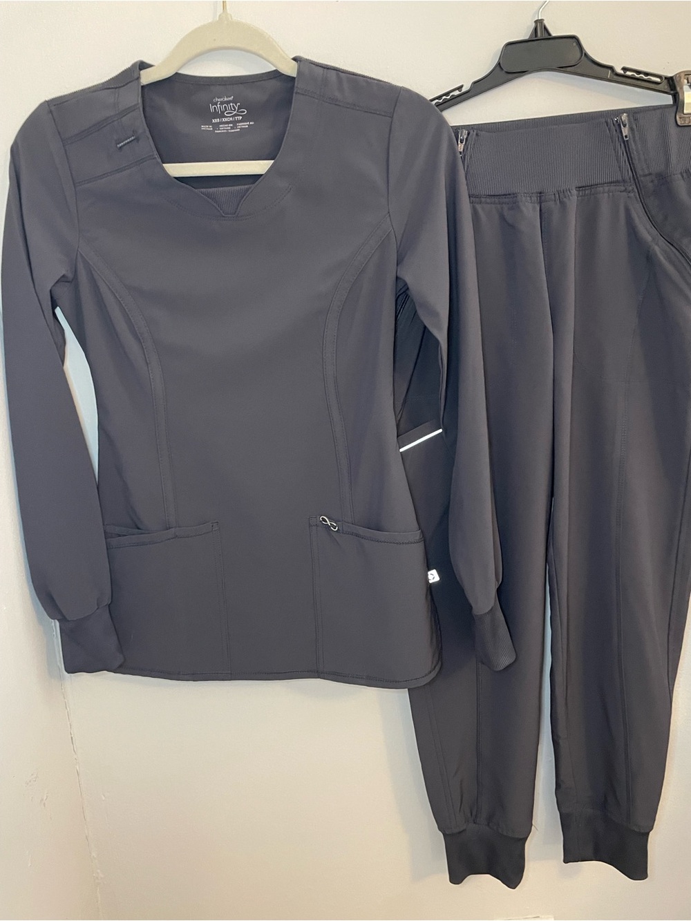 NFINITY Charcoal Gray V-Neck Scrub Top & Jogger Pants Set